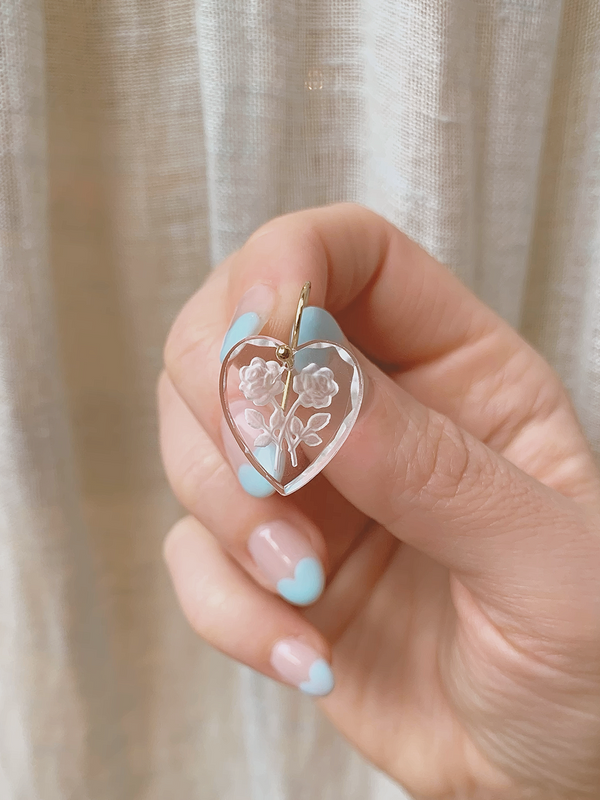 Chloris hearts - vintage etched glass flower earrings